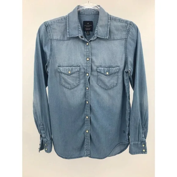 American Eagle Outfitters Tops American Eagle Outfitters